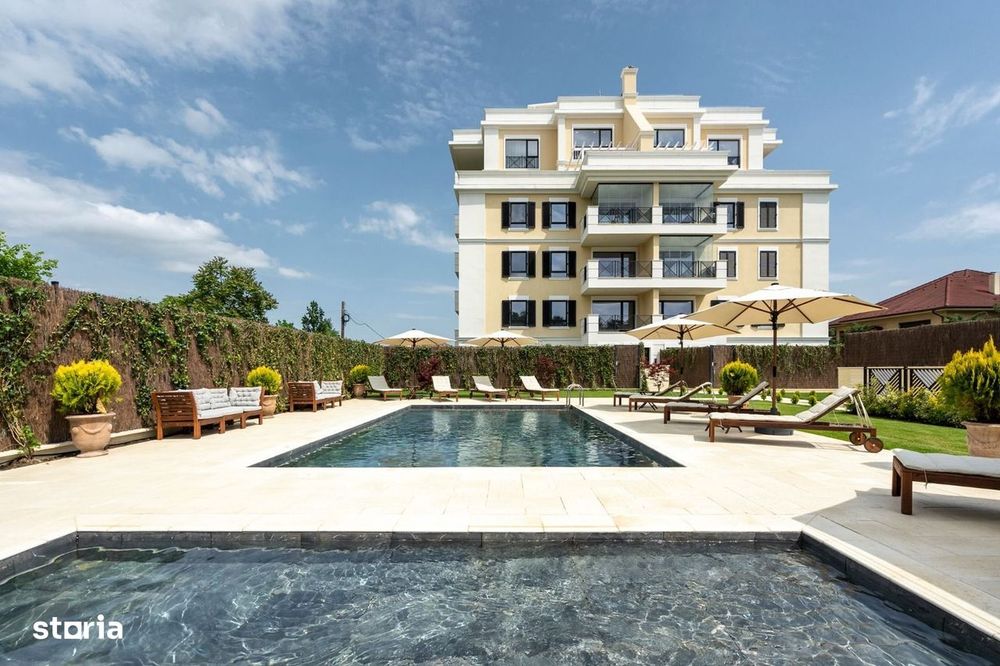 Apartament cu 4 camere si curte privata exclusiva