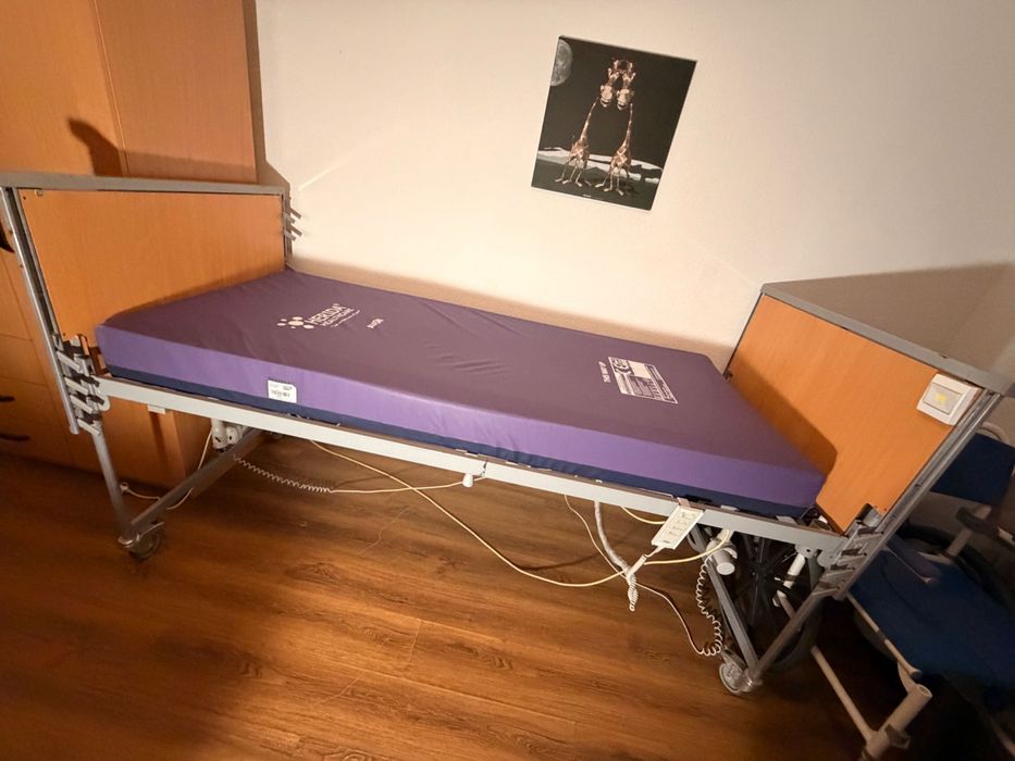 Pat electric medical cu telecomanda si saltea antiescara pasivă