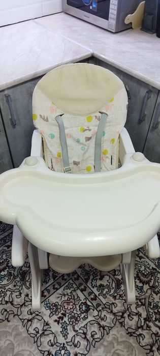 Функциональный стульчик для кормления ребёнка от mamalove