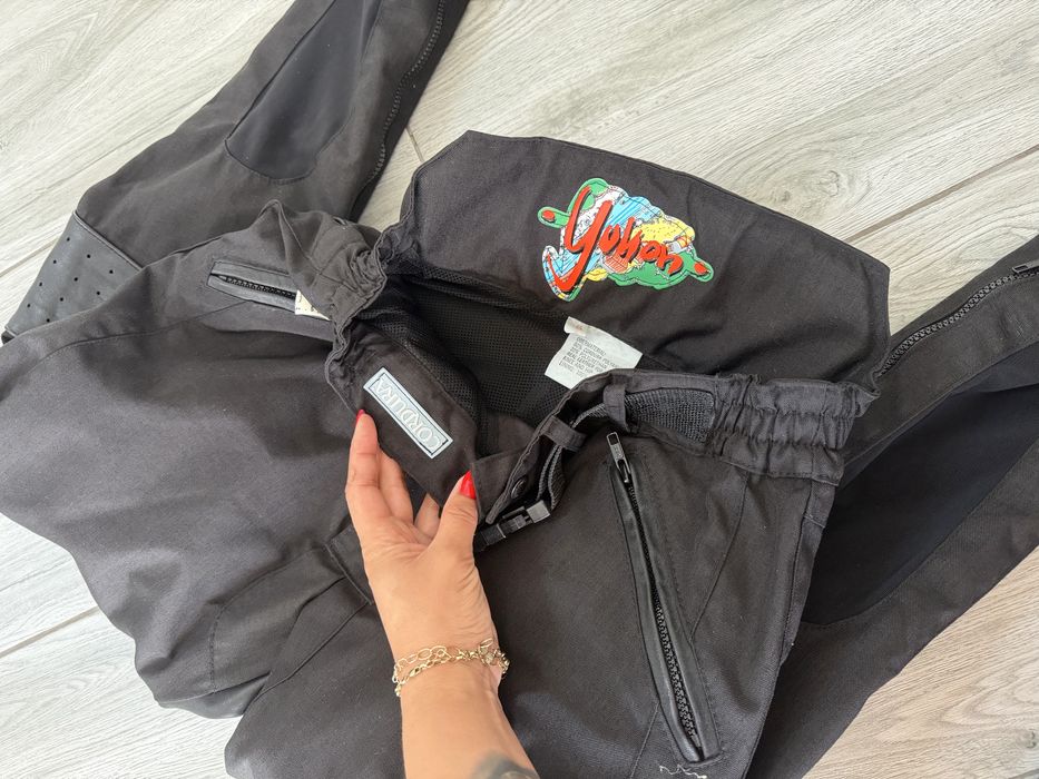 Pantaloni moto mărimea S piele și textil