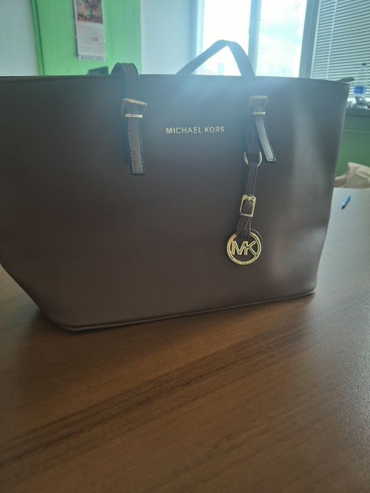 Чанта Маркова-MICHAEL KORS