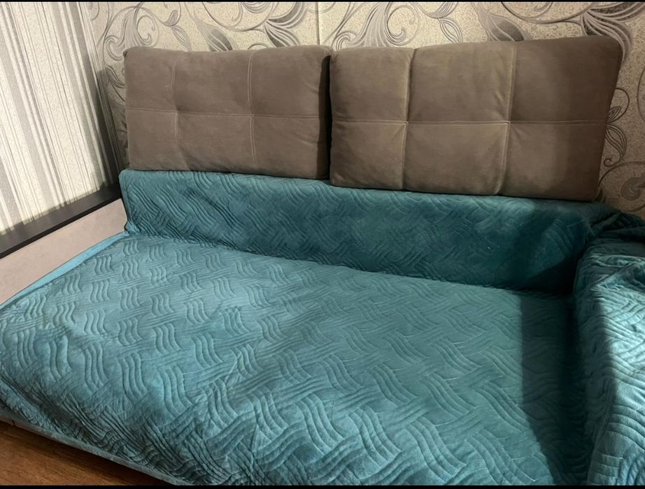 Продам б/у диван