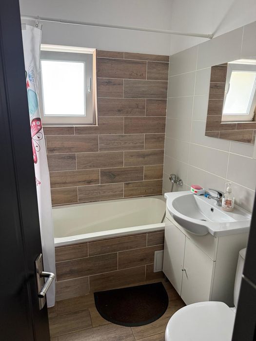 De vânzare: Apartament 2 camere, MOBILAT, cu parcare și centrală proprie – Râșnov, Cartierul Toamnei