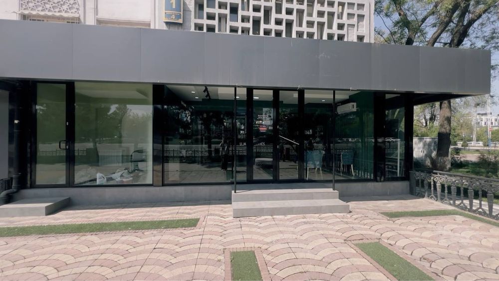 Алайский рынок, первая линия 77кв.м под любой вид бизнеса