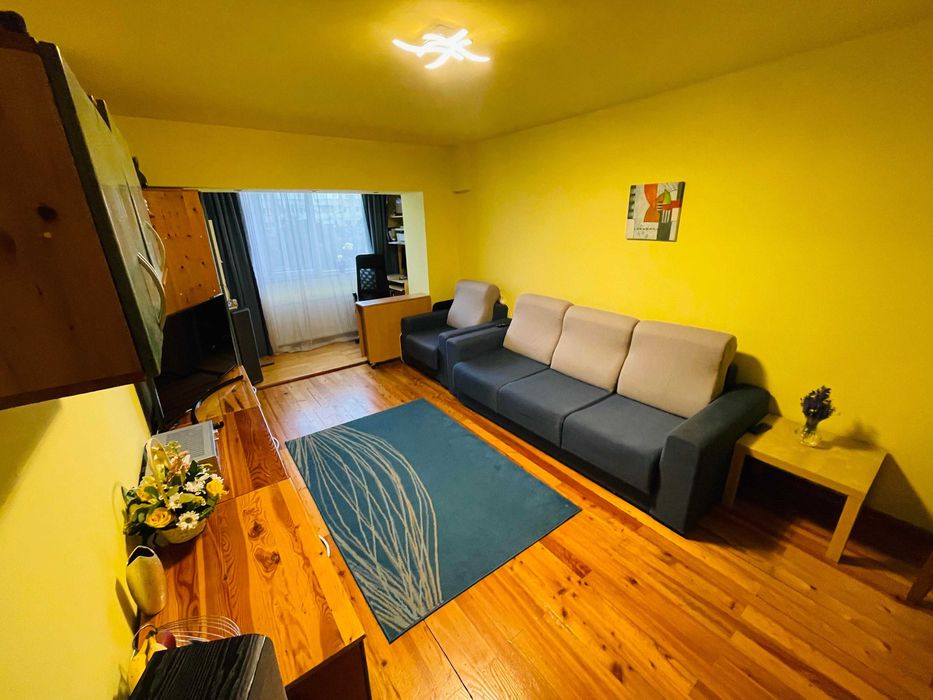 Apartament 2 camere decomandat str. Sinaii-Republicii, complet mobilat, bloc anvelopat, centrala proprie
