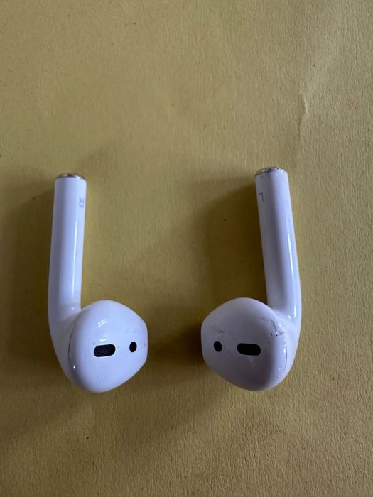 APPLE AIR PODS 2 Генерация.  Само слушалките