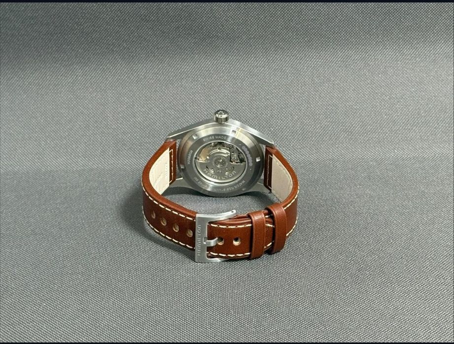 Часы Hamilton Khaki Field 42mm.