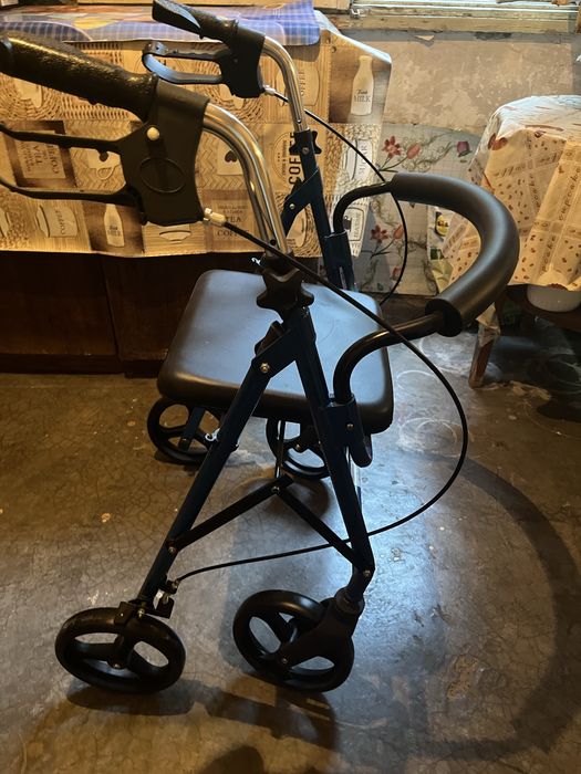 Cadru cu roti, suport sezut inclus