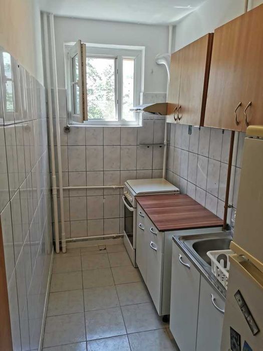 Garsoniera Trapezului, metrou 1 Decembrie