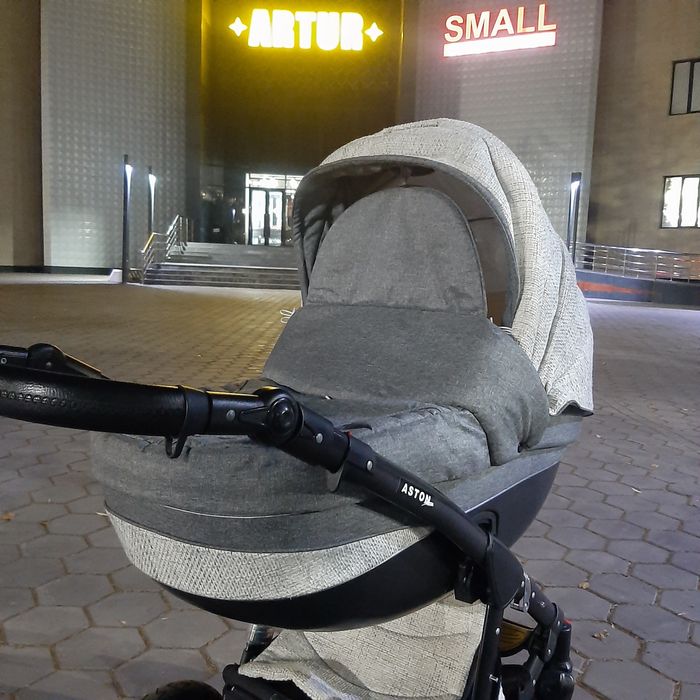 Продам коляску 3 в 1