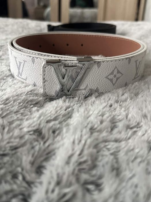 Бял колан на Louis vuitton