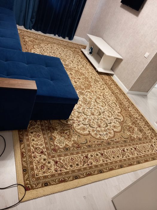 Продам ковер 2 на 4