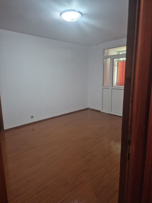 Inchiriez spatiu comercial - central