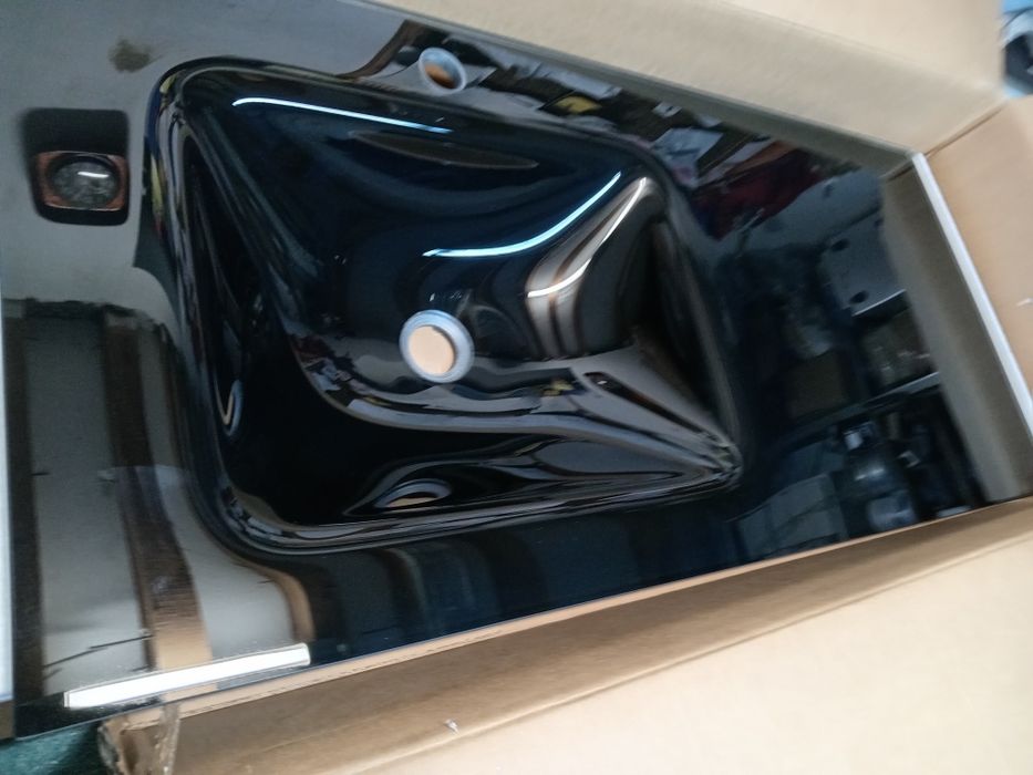 Chiuveta din cristal