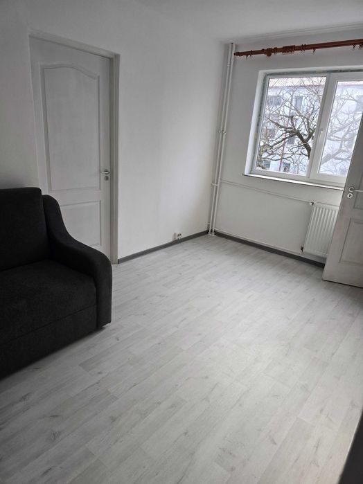 Inchiriez apartament 2 camere