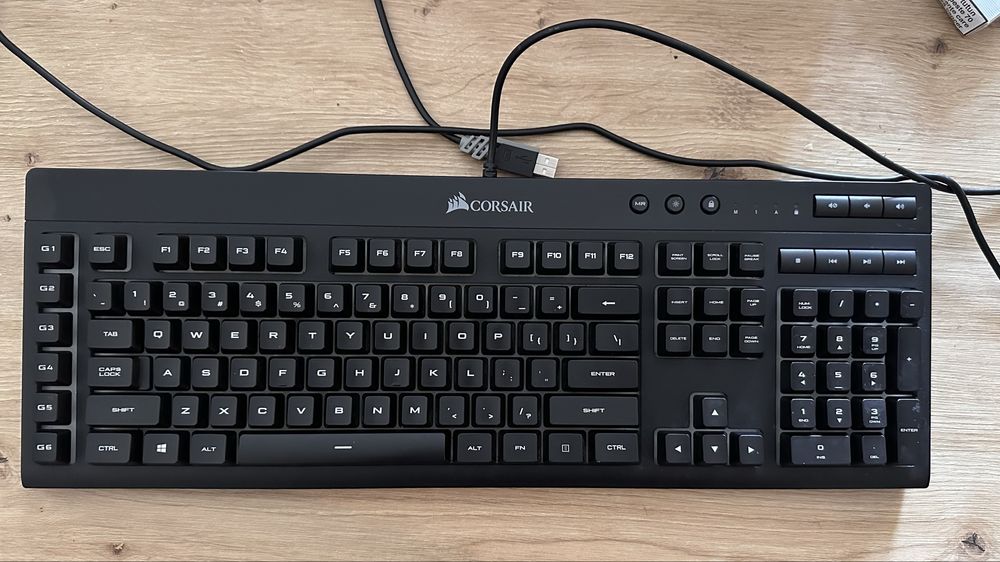 Kit gaming Corsair 3in1 - Tastatura RGB, Mouse RGB, Mousepad