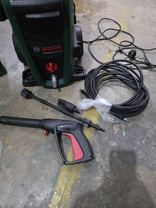 Aparat de spalat cu presiune 135 bar Bosch UniversalAquatak 135