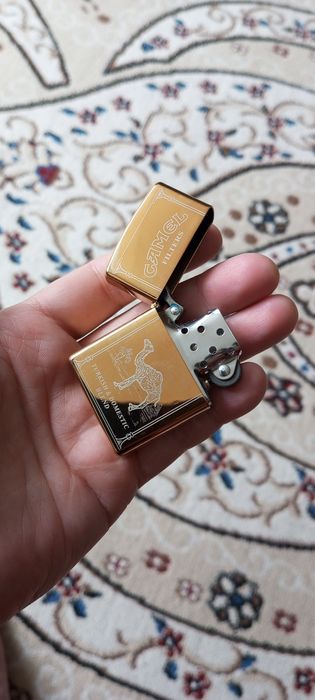 Бензиновая зажигалка - Camel .