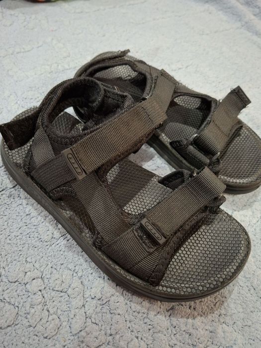 Босоножки на мальчика.