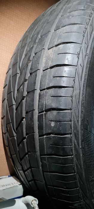 255 45 R20 101W Goodyear
