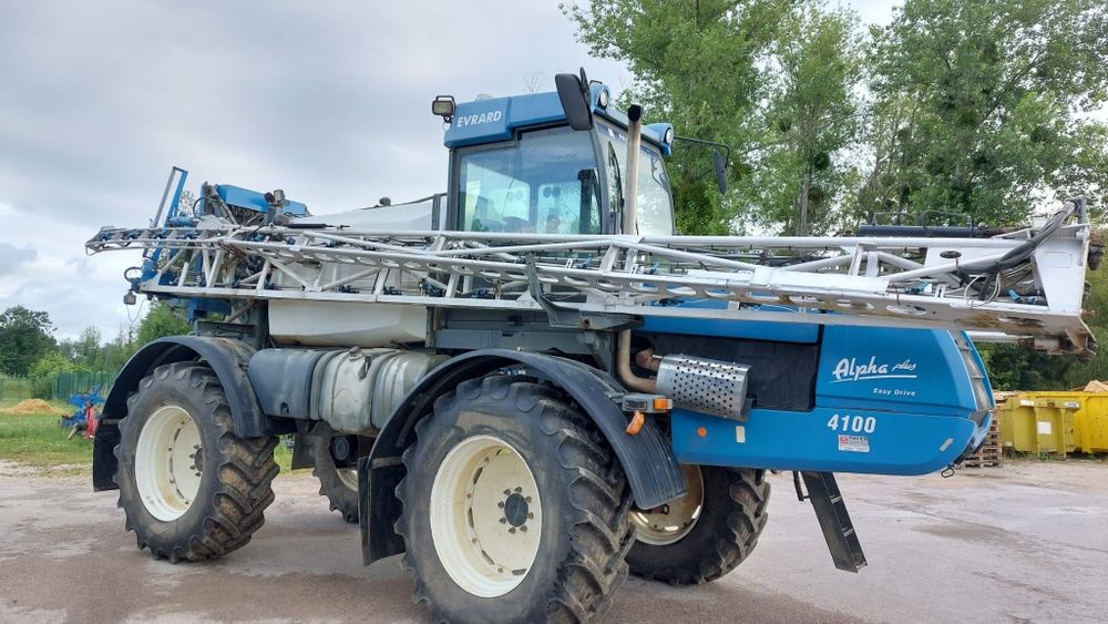 autopropulsata met libelula sprayer mig gunoiera coasa grebla
