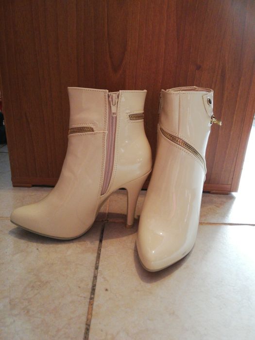 Botine elegante de damă
