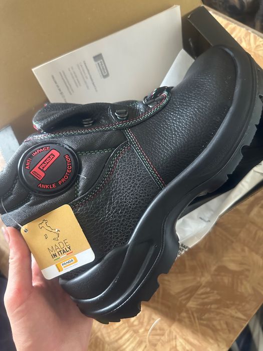 Нови работни обувки Panda - с метално бомбе