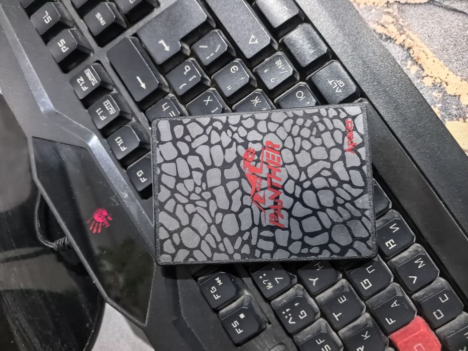 SSD жёсткий диск на 1 TB