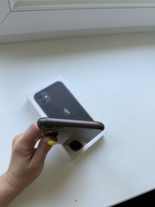 Продам Iphone 11 , 64 гб с документами! Акб - 78%