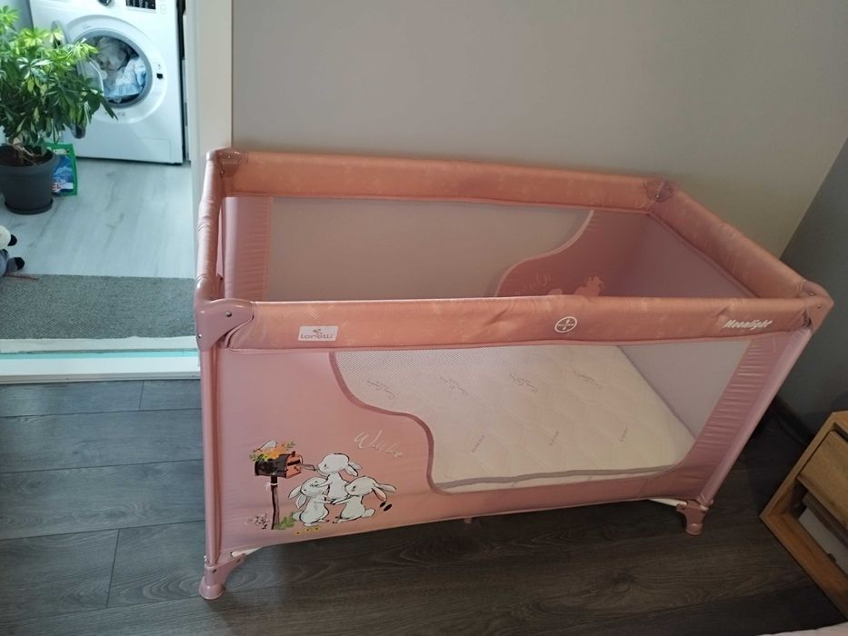 Бебешка кошара Kikkaboo с матрак нова.