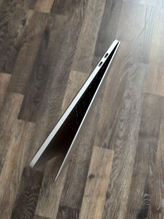 Apple MacBook Pro 13” M1 2020, 8GB RAM, 256GB SSD