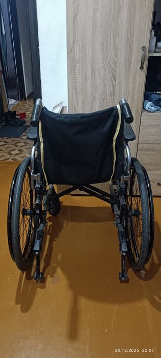 Инвалидная коляска