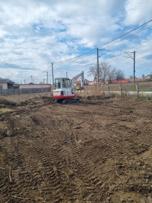 Inchiriez/Inchirieri miniexcavator de 3t + Picon