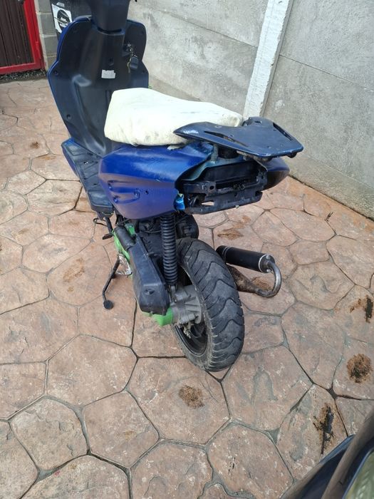 Vând scuter de 49 cm fără acte perfect funcțional sau schimb cu o bicicletă
