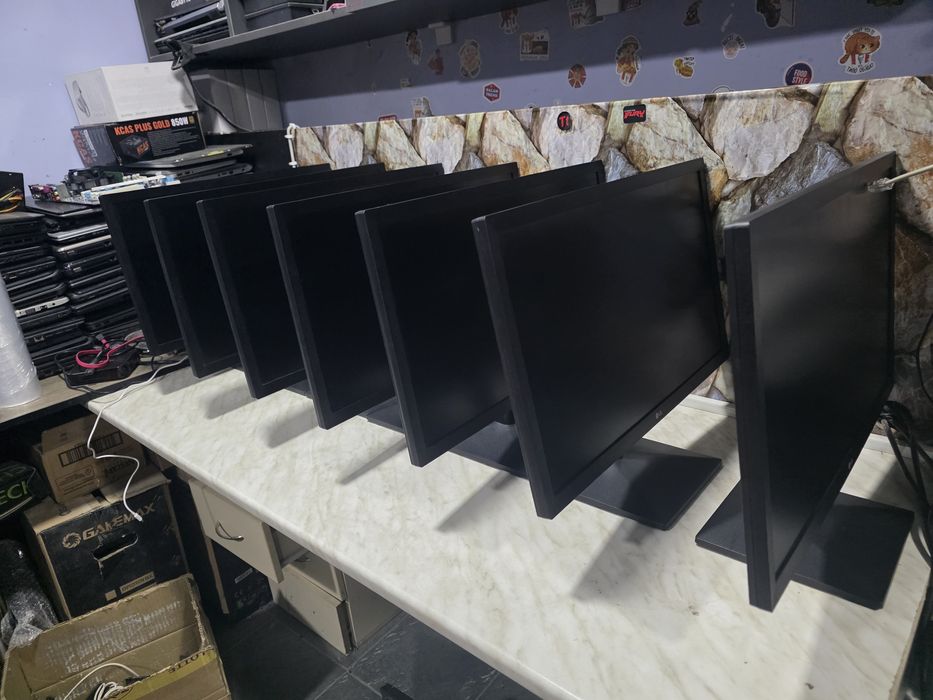 Мониторы LG 22" FullHD HDMI