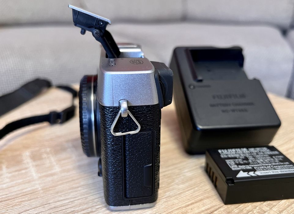 Aparat foto Fujifilm X-E2 impecabil