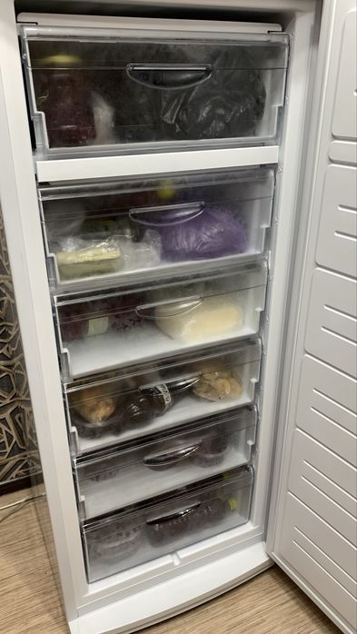 Продам морозильник Атлант