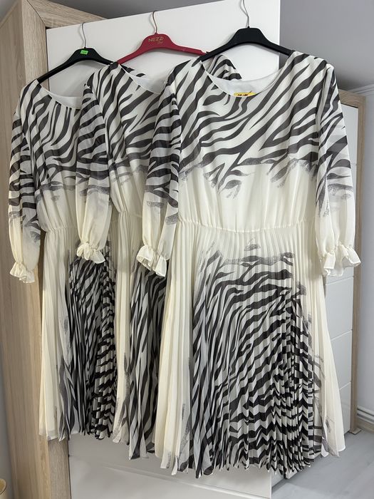 Rochii noi marimi disponibile 44 , 48