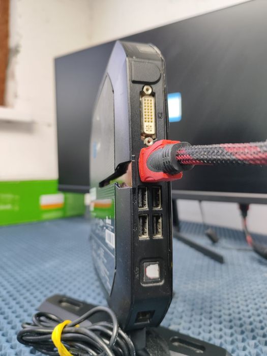 МИНИ ПК полностью рабочий , офисный/windows стоит.