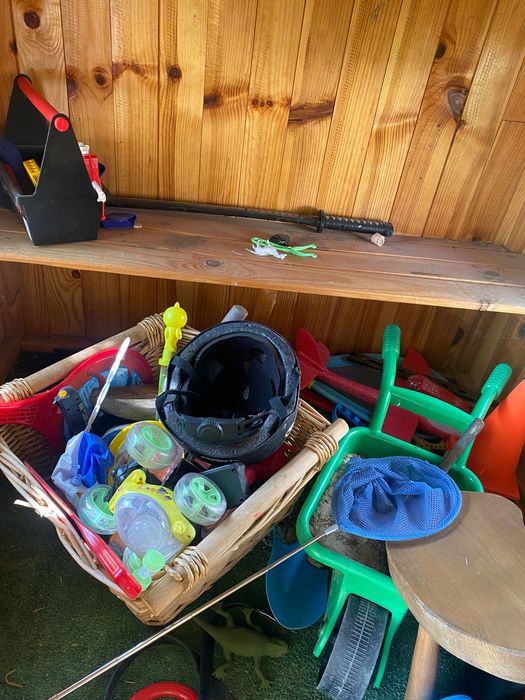 Дървена къщичка за дете