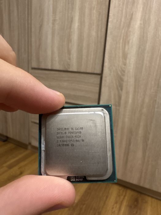 Procesoare Intel Pentium / Celeron / AMD Athlon + plăci de bază și RAM