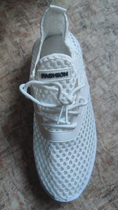 Кроссовки в сеточку, 40-44р