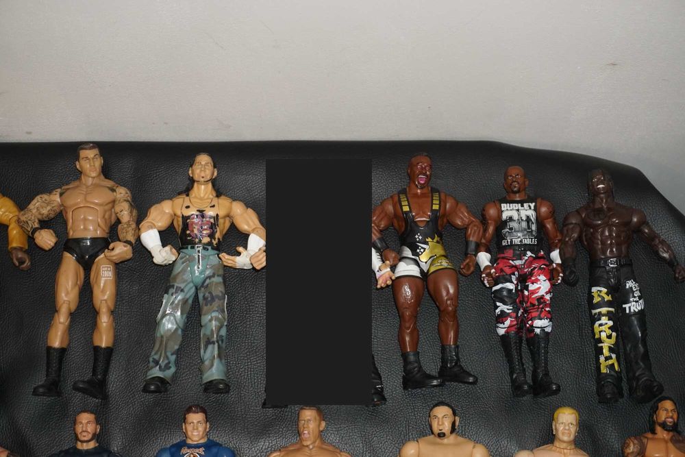64 Кеч Фигури D-Von Dudley/Test/Lita/Lana/Booker T/Edge/CM Punk/Miz