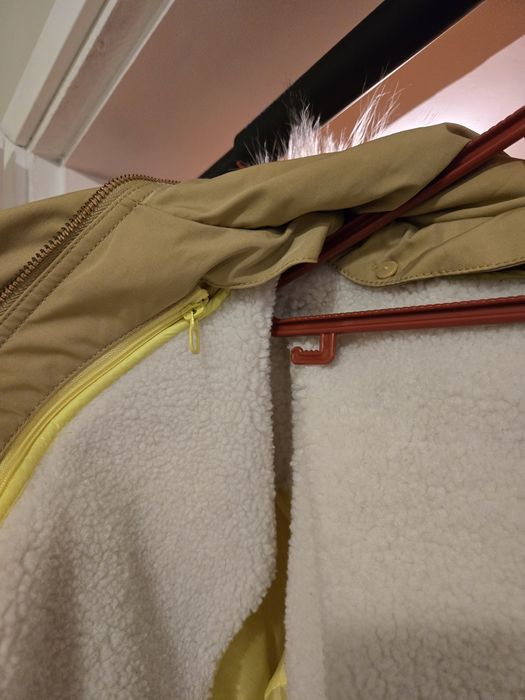 Зимно и пролетно/есенно яке Bershka размер М с махаща си подплата