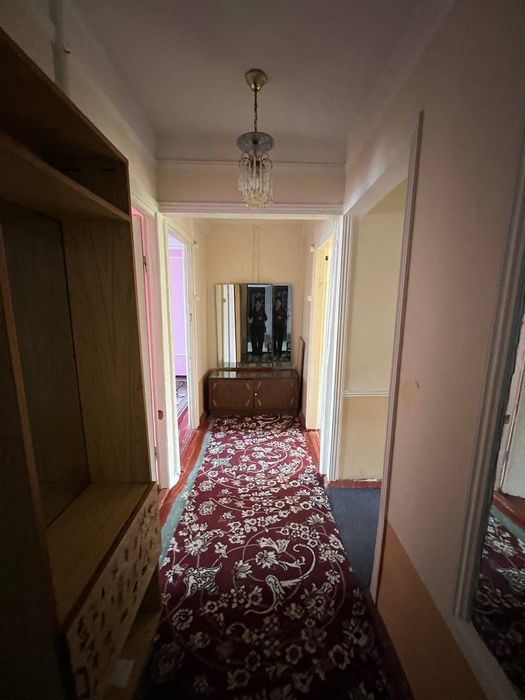 Nihol restoran yonida uchinchi qavat uch hona