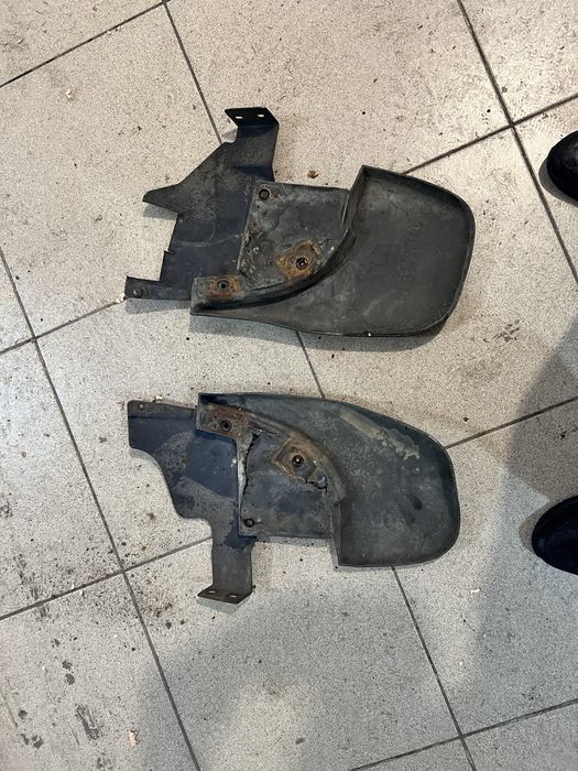 Продам брызговики на ниссан террано 2