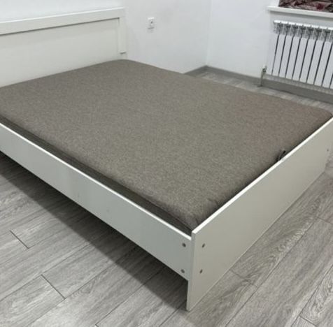 продам двухспальную кровать