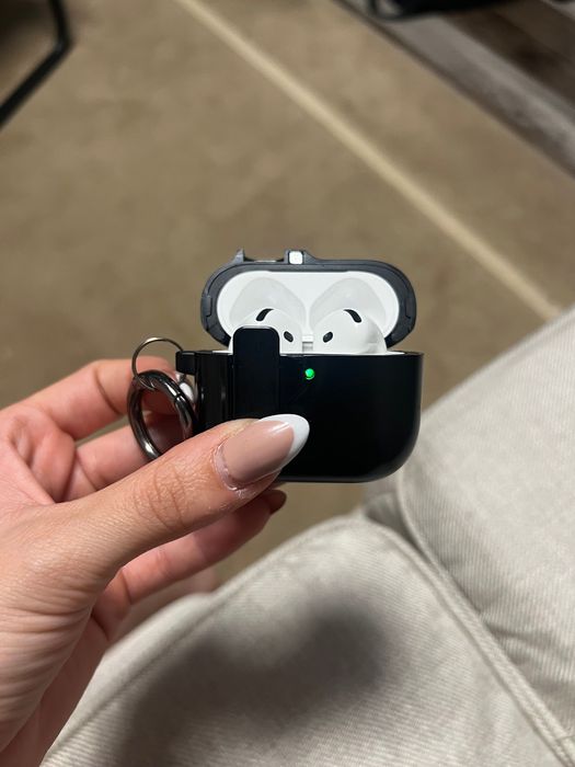 Слушалки AirPods 4