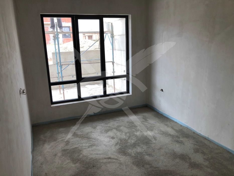 Продава се Тристаен апартамент в Асеновград - 125 кв.м за 856 €/кв.м - Снимка #2