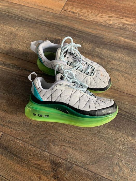 Маратонки Nike 720